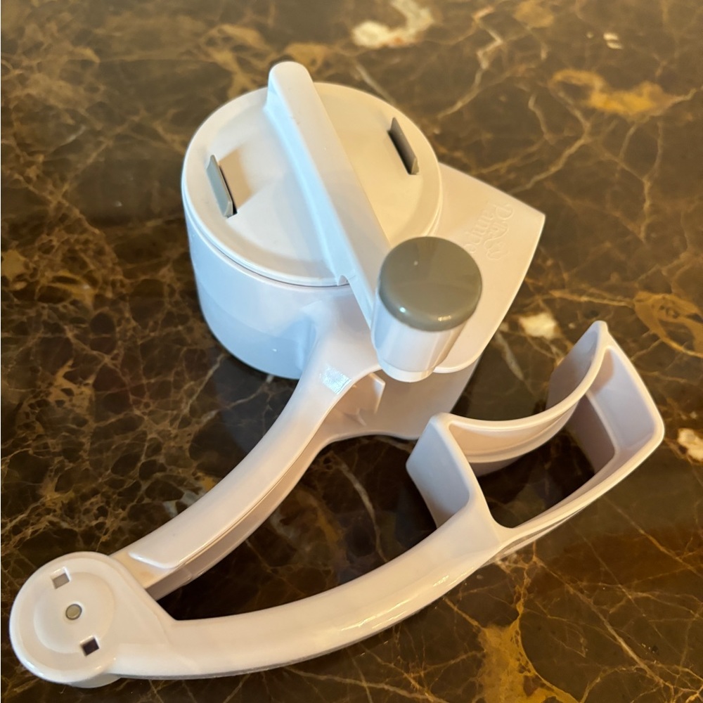 Pampered Chef Rotary Cheese Grater White - Picture 5 of 7